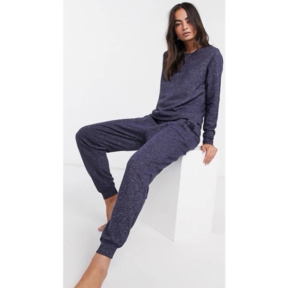 ASOS Matching Set (Loungewear) - Picture 4 of 11